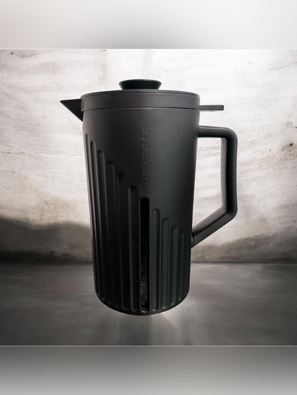 Starbucks 8-Cup Coffee Press French Press Coffee Maker – Like New